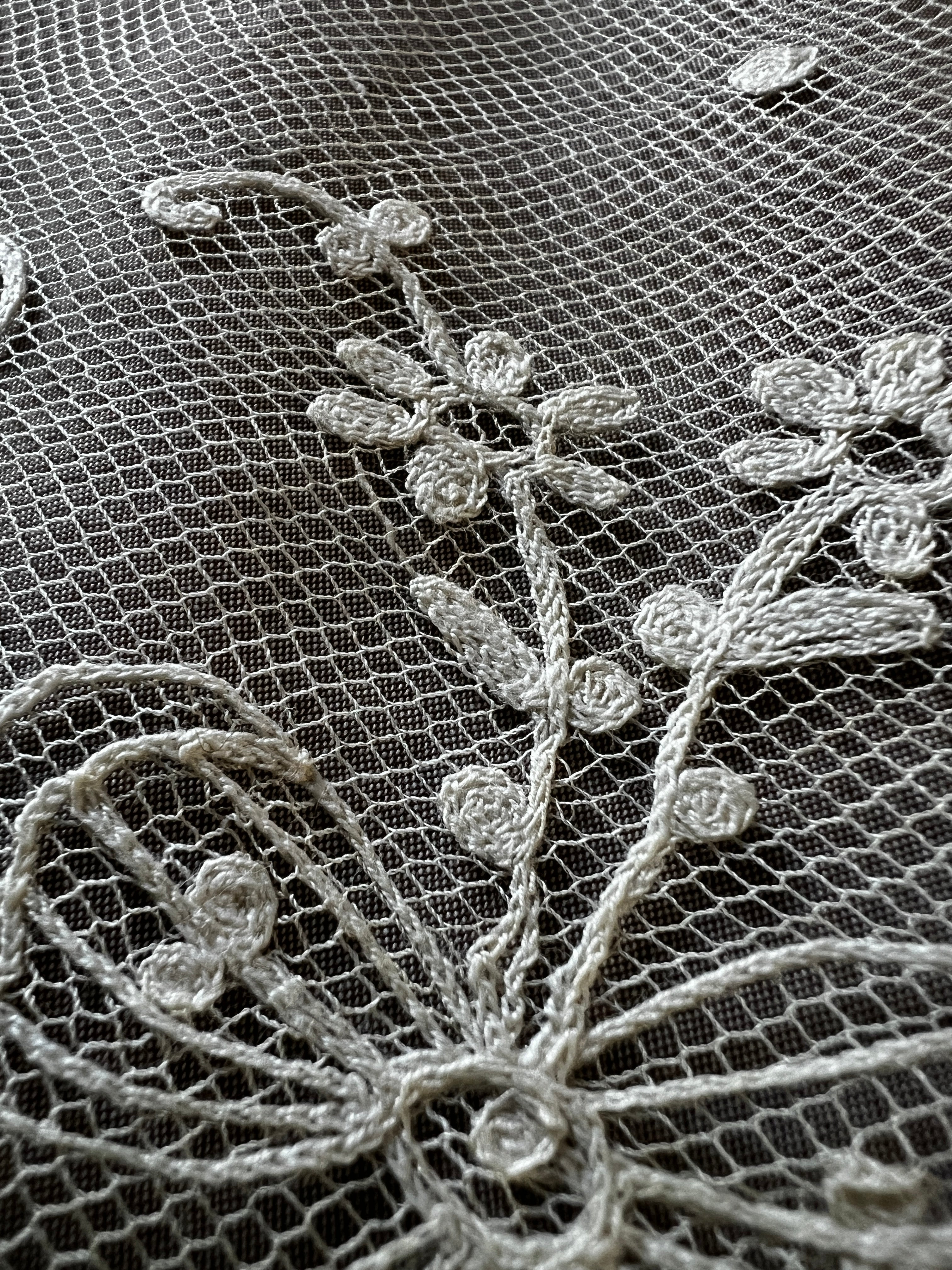 チュール刺繍レースショール – France Antique 銀色アンティーク