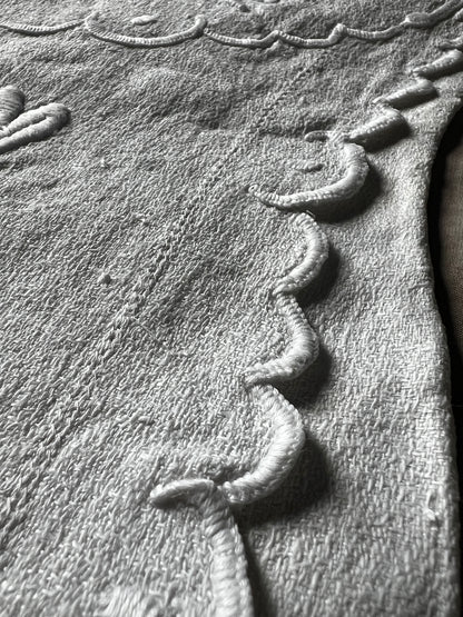 白刺繍ランジェリーサック