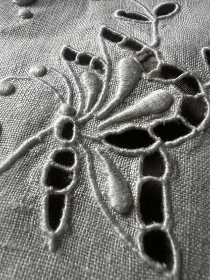 カットワーククロス