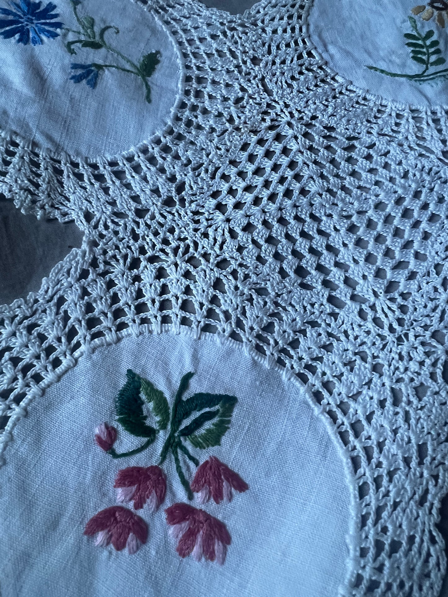 お花の刺繍のクロスセット