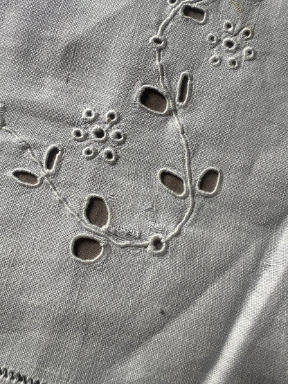 ★カットワーククロス