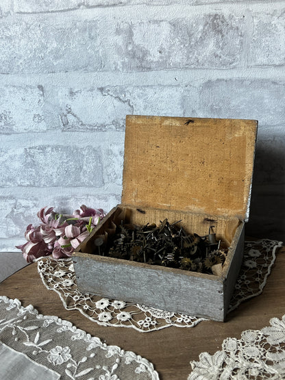 ★歯車部品入り木箱 【A】