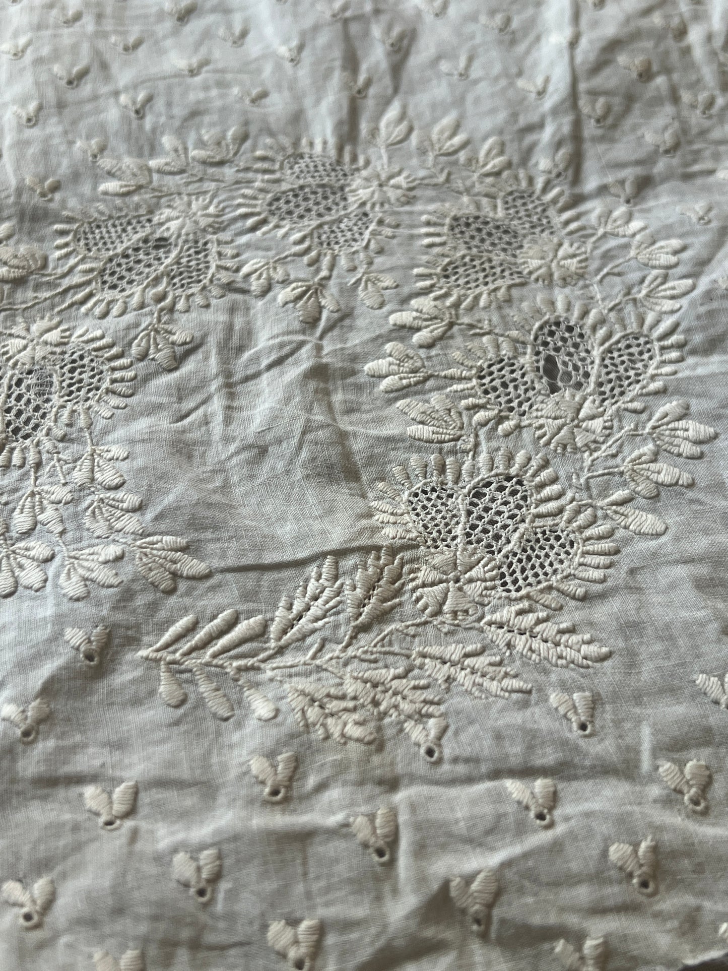 白刺繍ボネトップ
