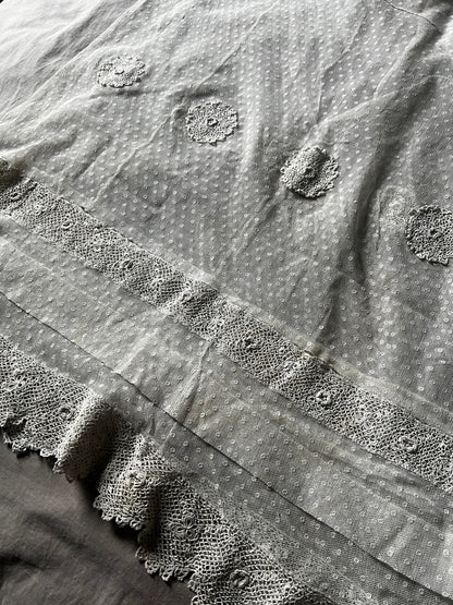 チュールとクロシェのドレスパーツ