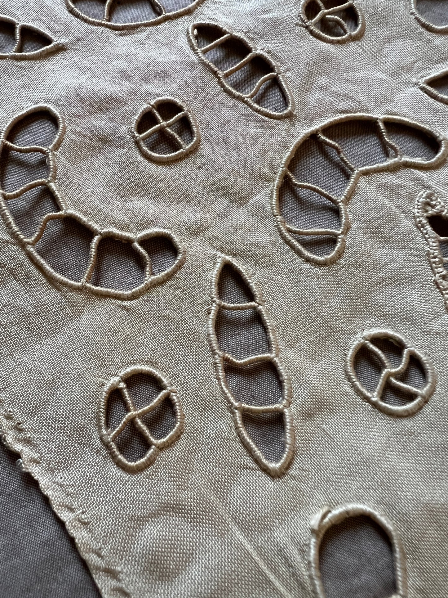 レースと刺繍の飾り端布セット