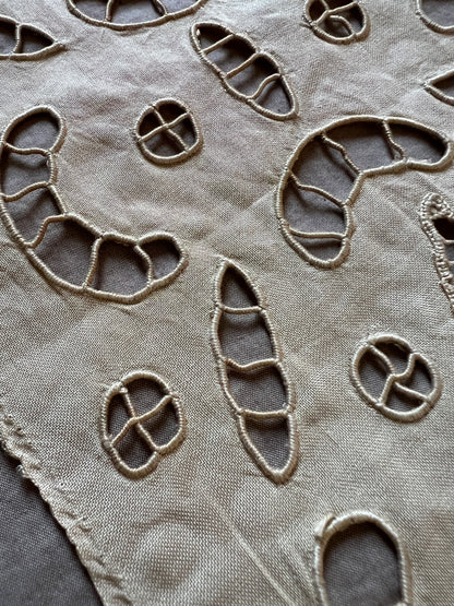 レースと刺繍の飾り端布セット