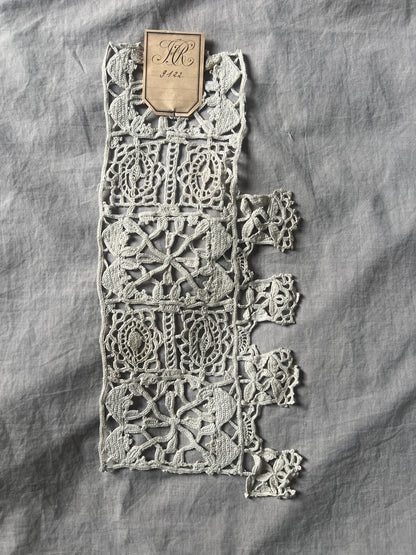 ラベル付きクロシェレース見本