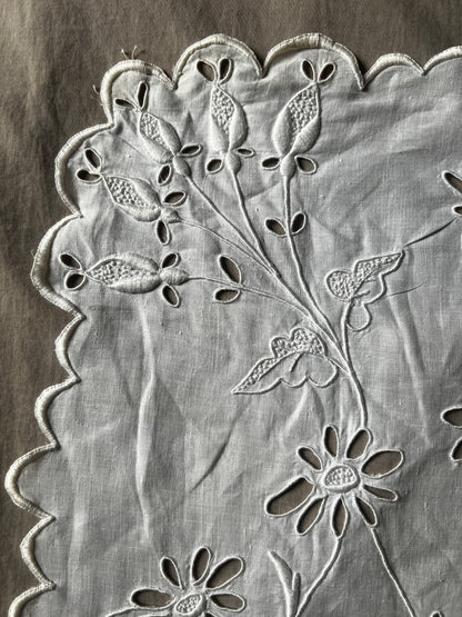 カットワーククロス