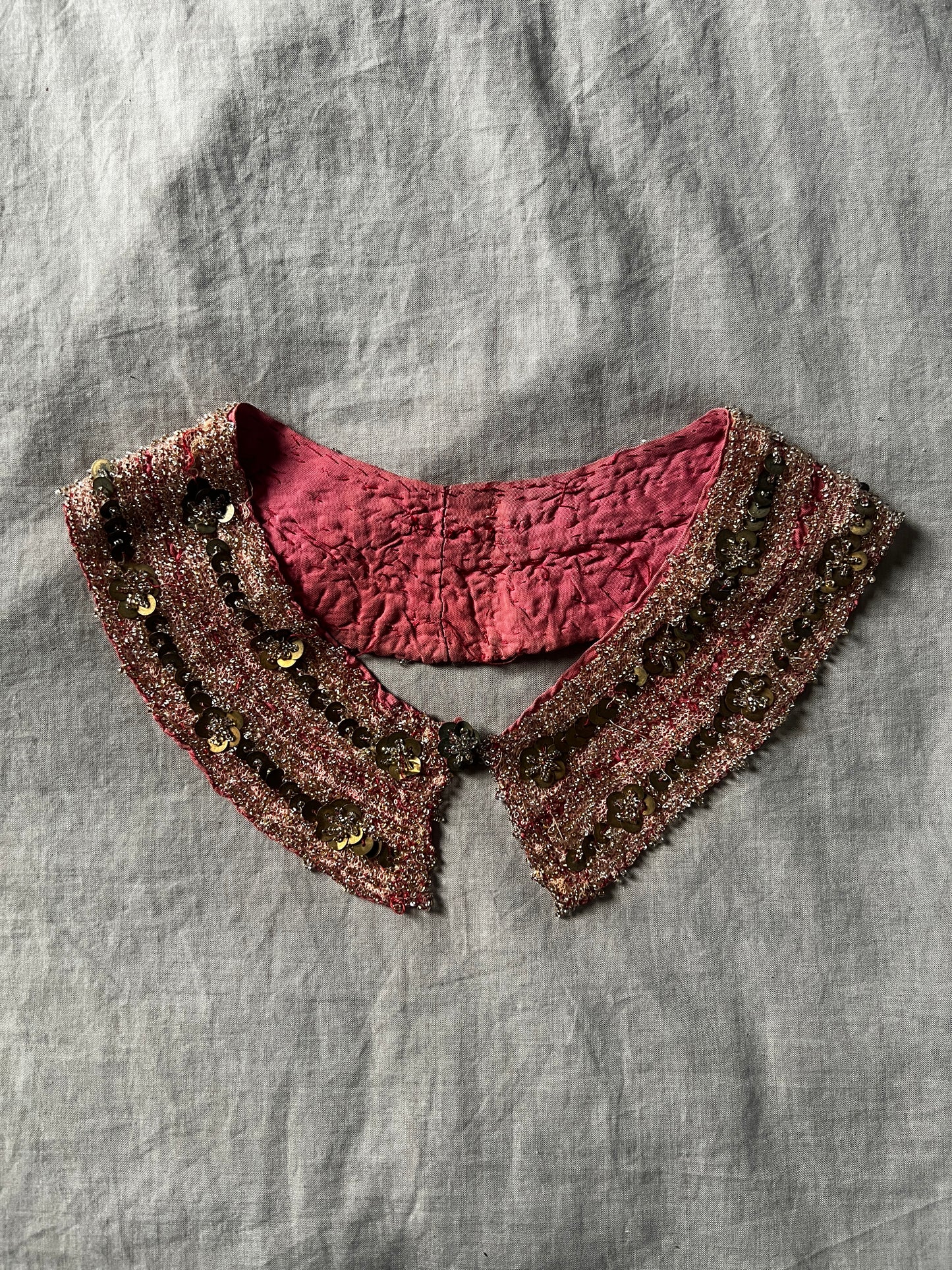 ビーズ刺繍の飾り襟(ローズ)