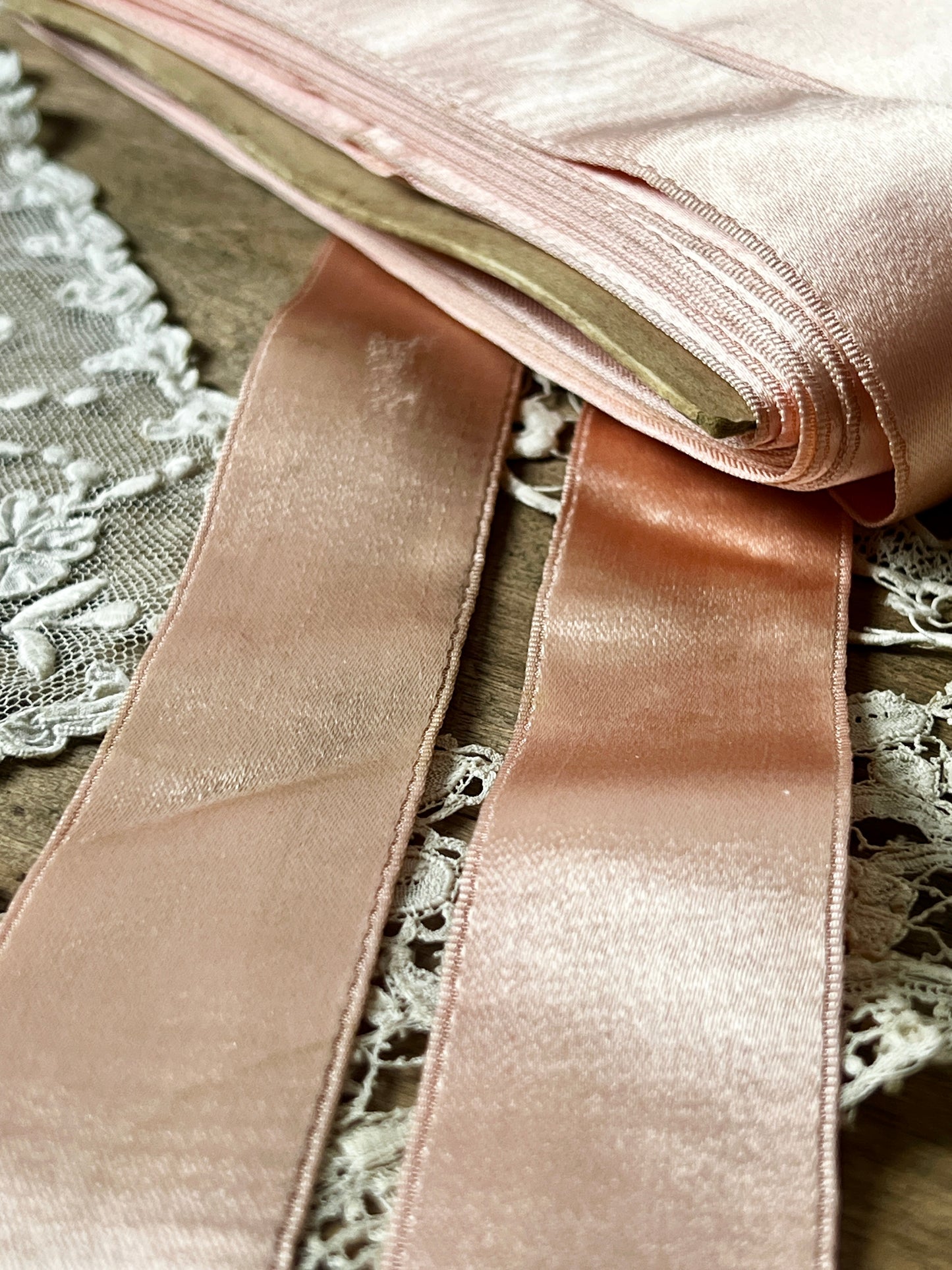 ★台紙巻きサテンリボン