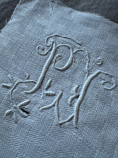 モノグラム刺繍端布セット