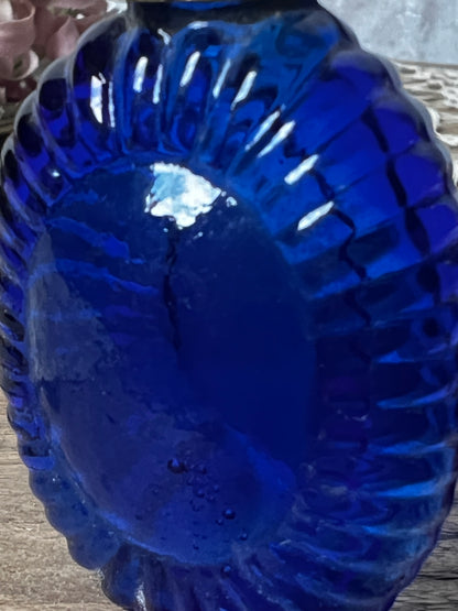 ★古い小瓶(ブルー)