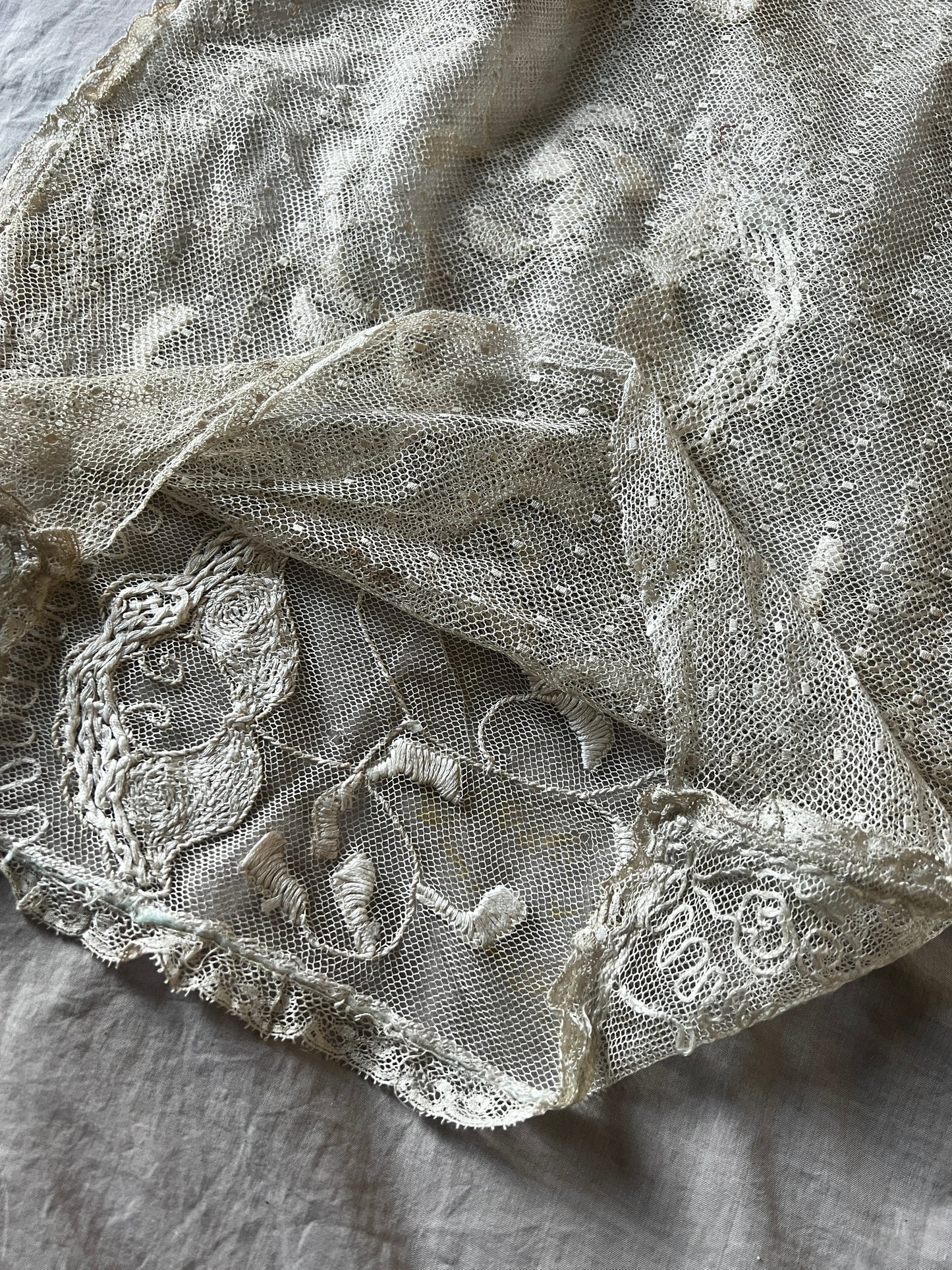 チュールレースクッションケース