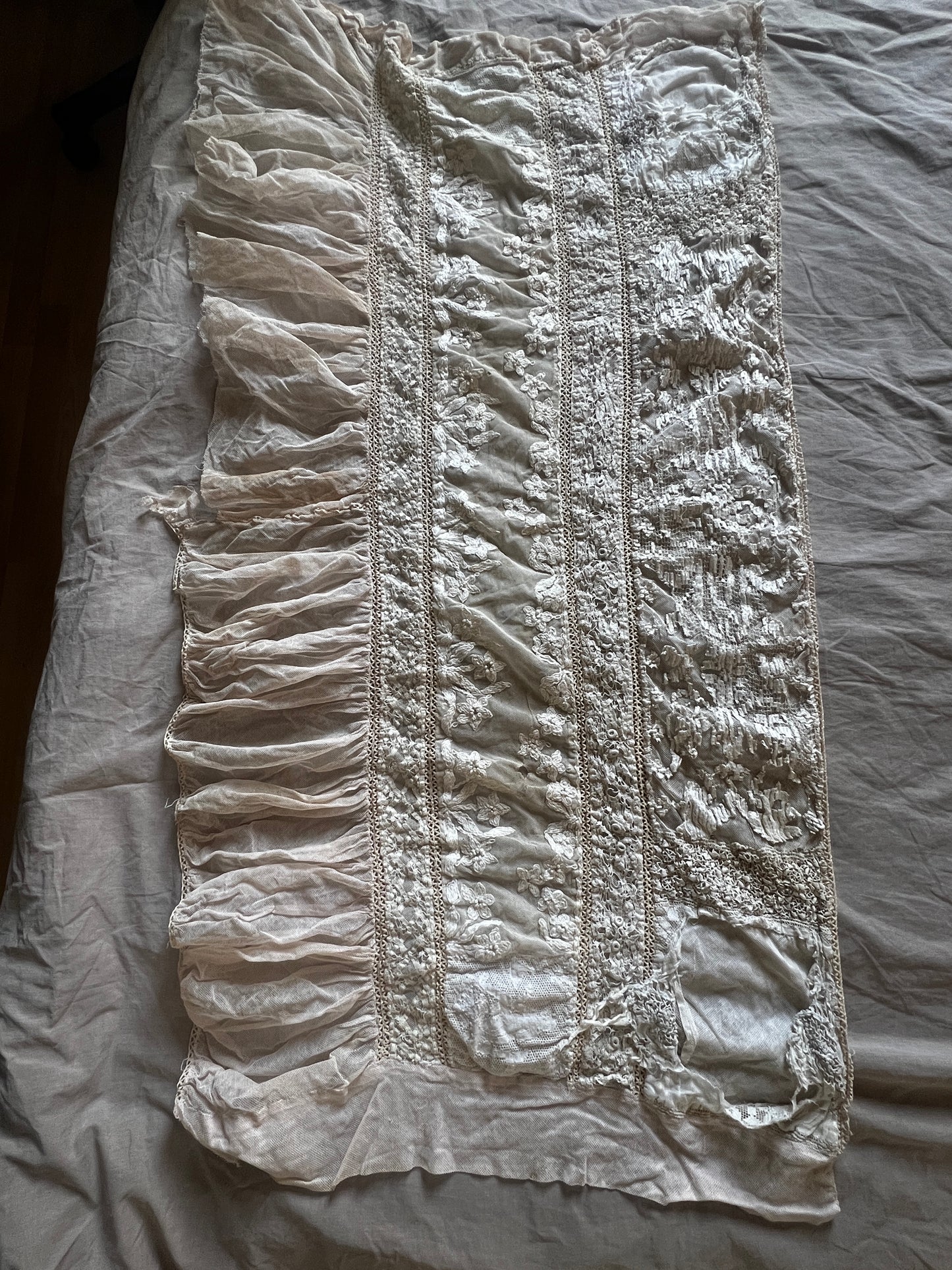 レース飾り端布(ダメージ)