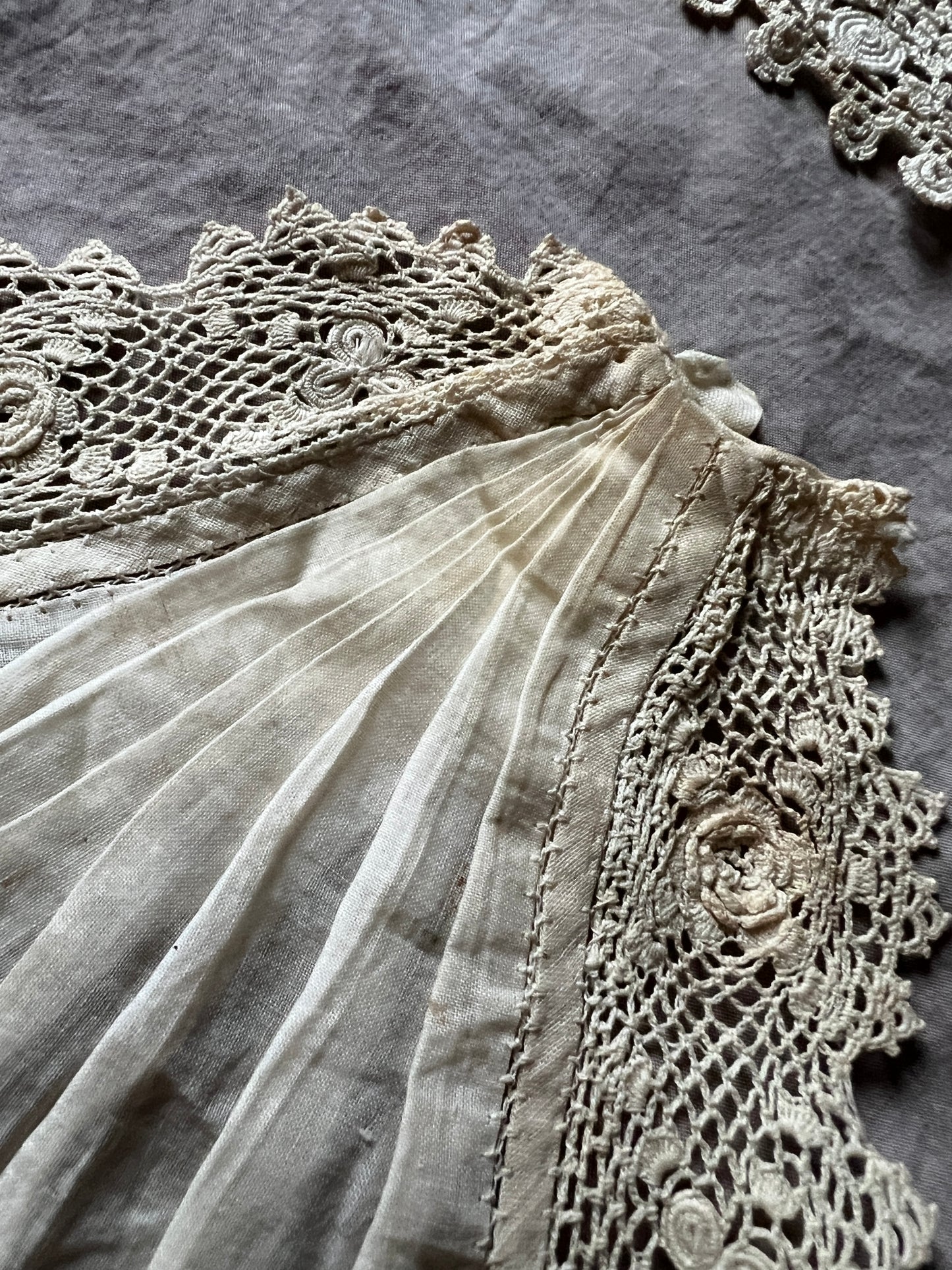 レースと刺繍の飾りパーツセット