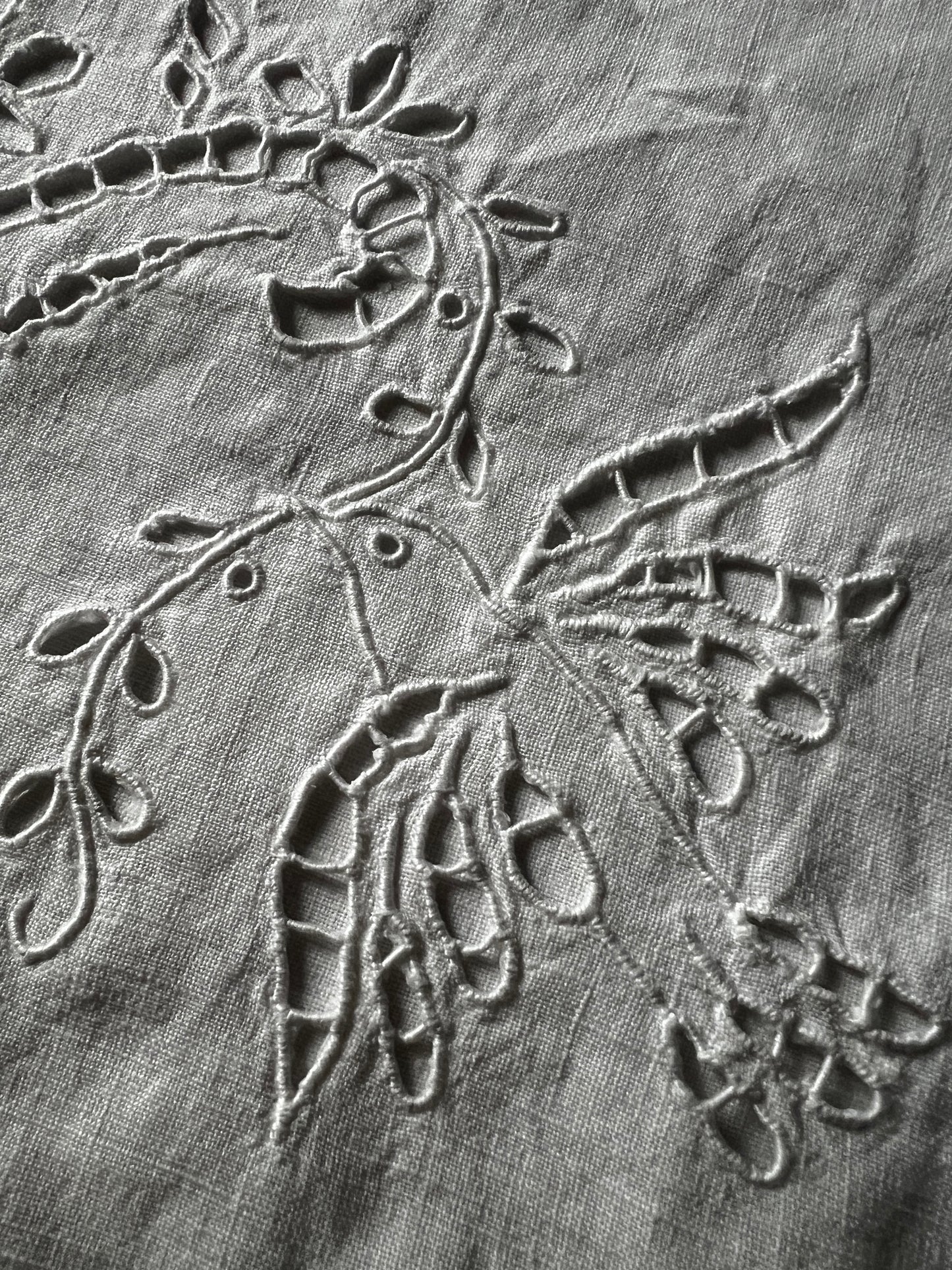 ★刺繍のランジェリーサック(鳥)