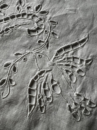 ★刺繍のランジェリーサック(鳥)