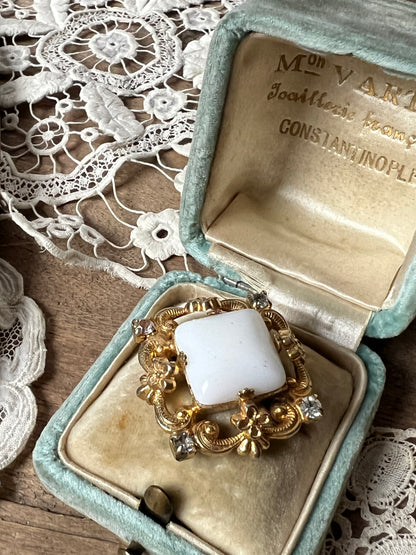 ★ビンテージブローチ