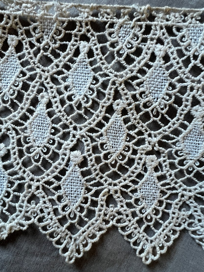 アンティークレース