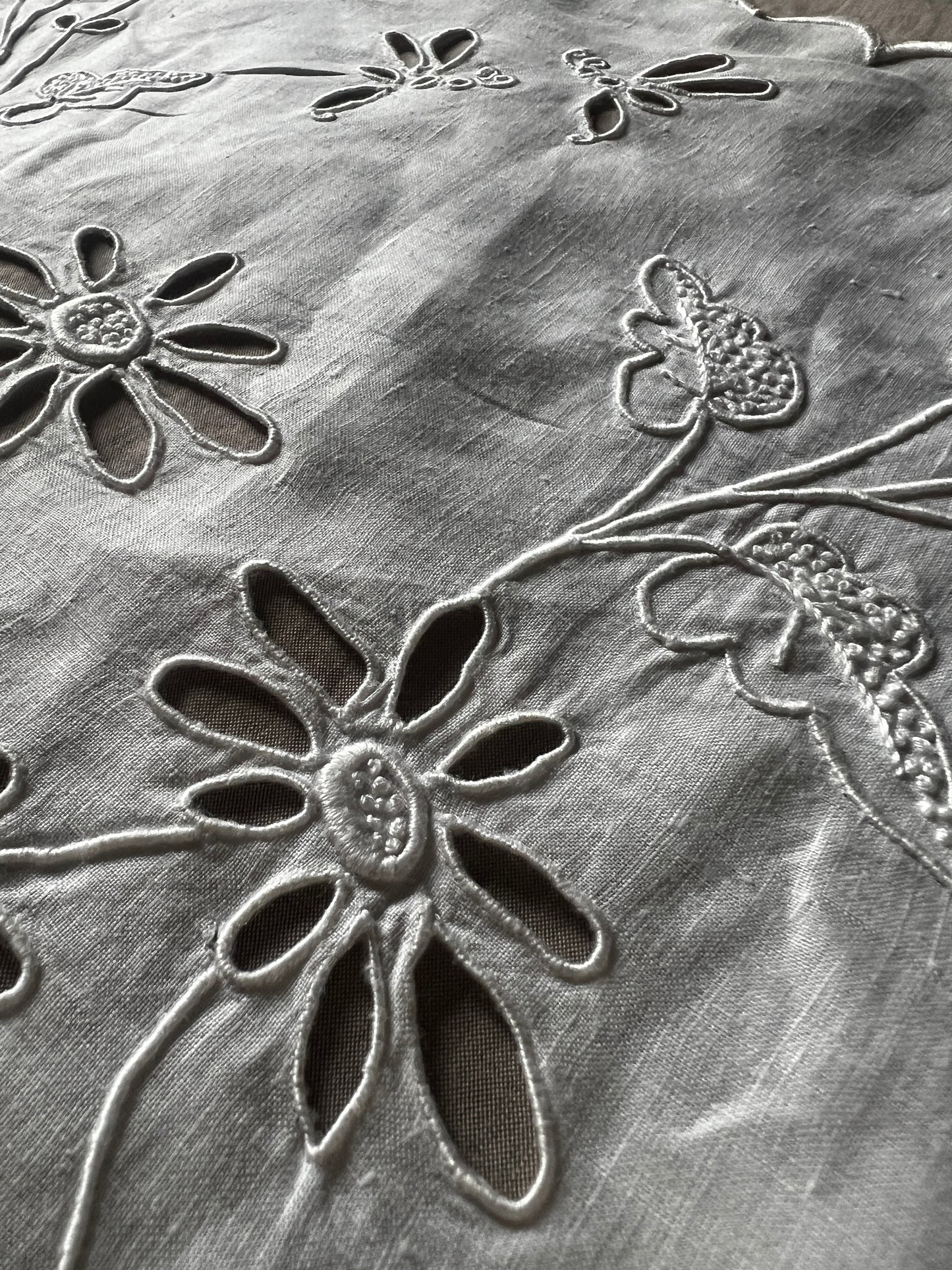 カットワーククロス