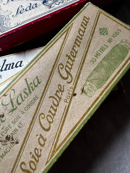 紙箱入り糸セット