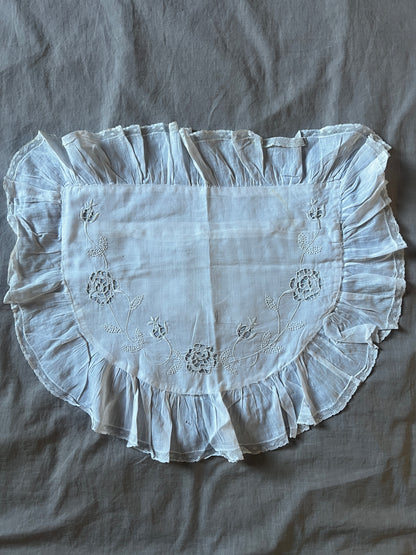 ★フリルのクッションカバー