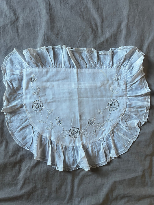 ★フリルのクッションカバー