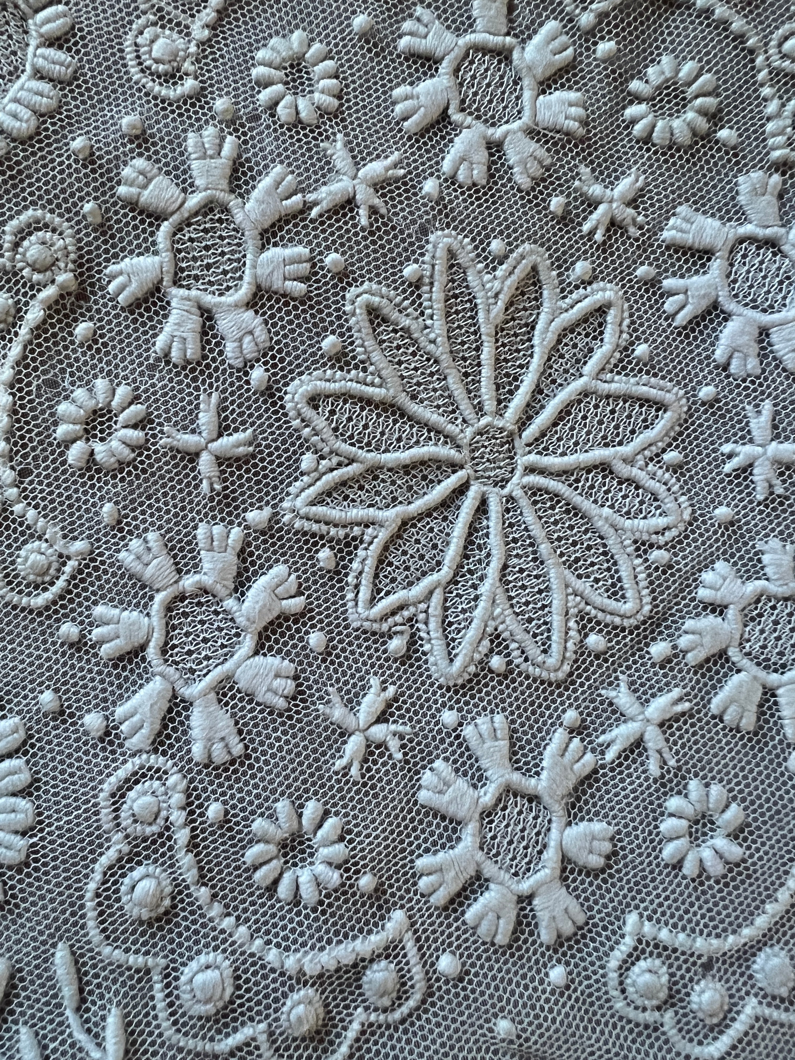 ☆アンティークレース・刺繍セット – France Antique 銀色アンティーク