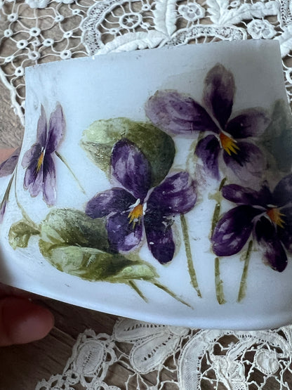 ブーツ型菫の小物入れ