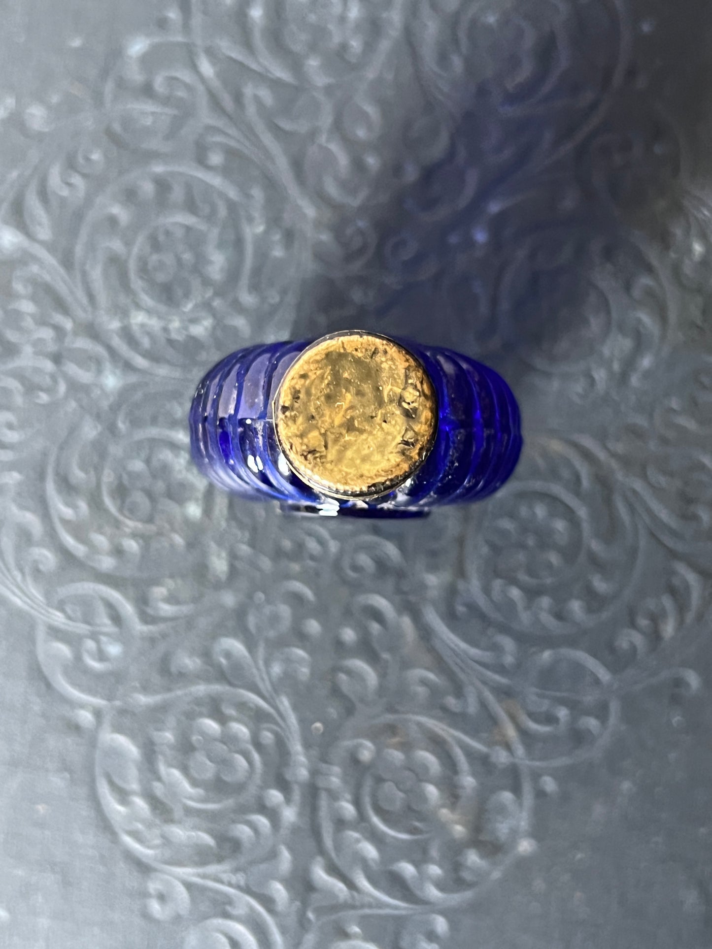 ★古い小瓶(ブルー)