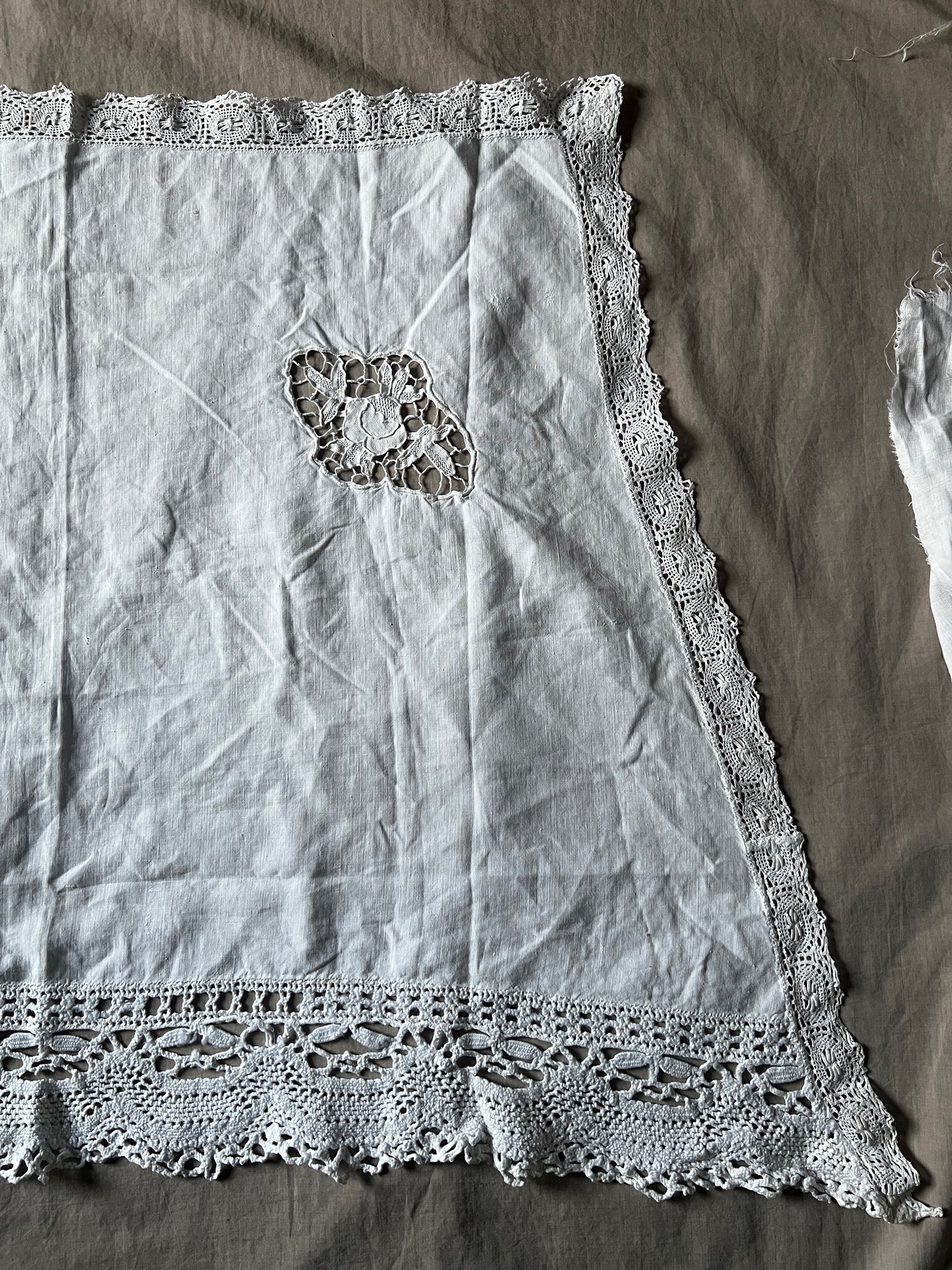 台形リネンクロス