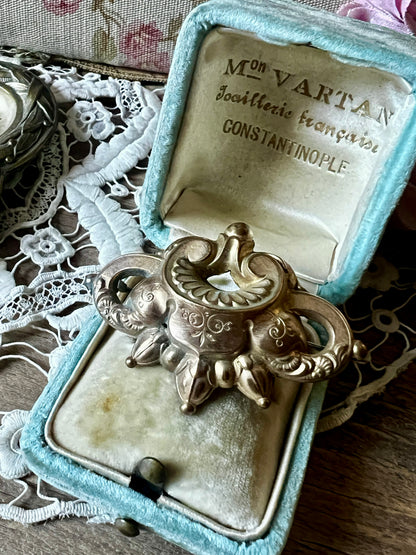 アンティークブローチ