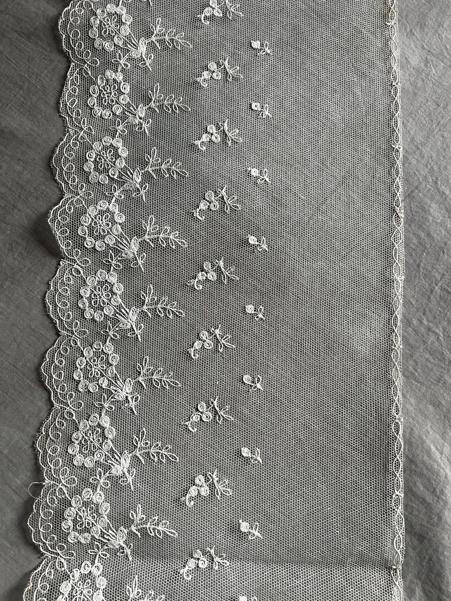 ★チュール刺繍レース