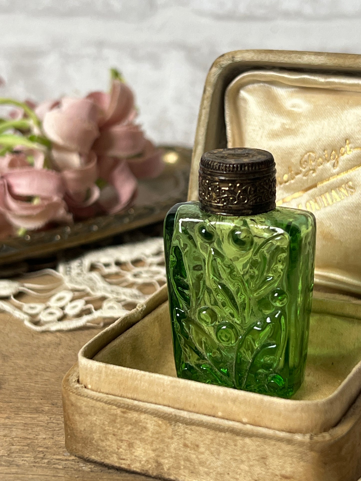 ★古い小瓶(グリーン)