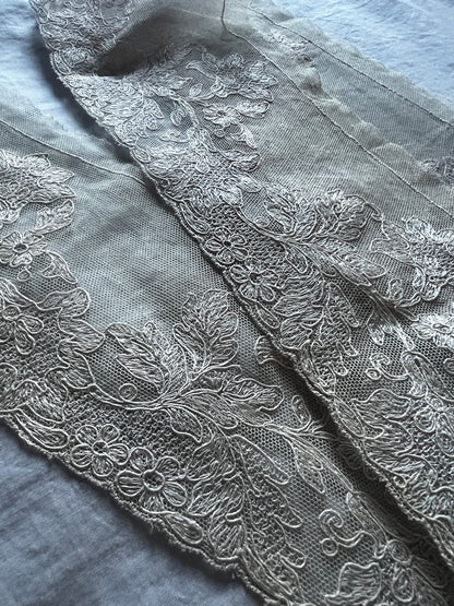 チュール刺繍レース