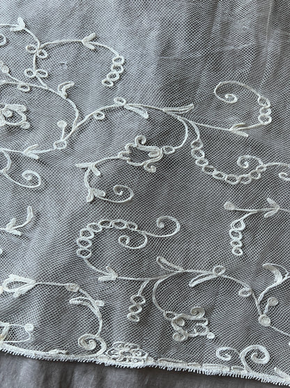 チュール刺繍レースミニヴェール