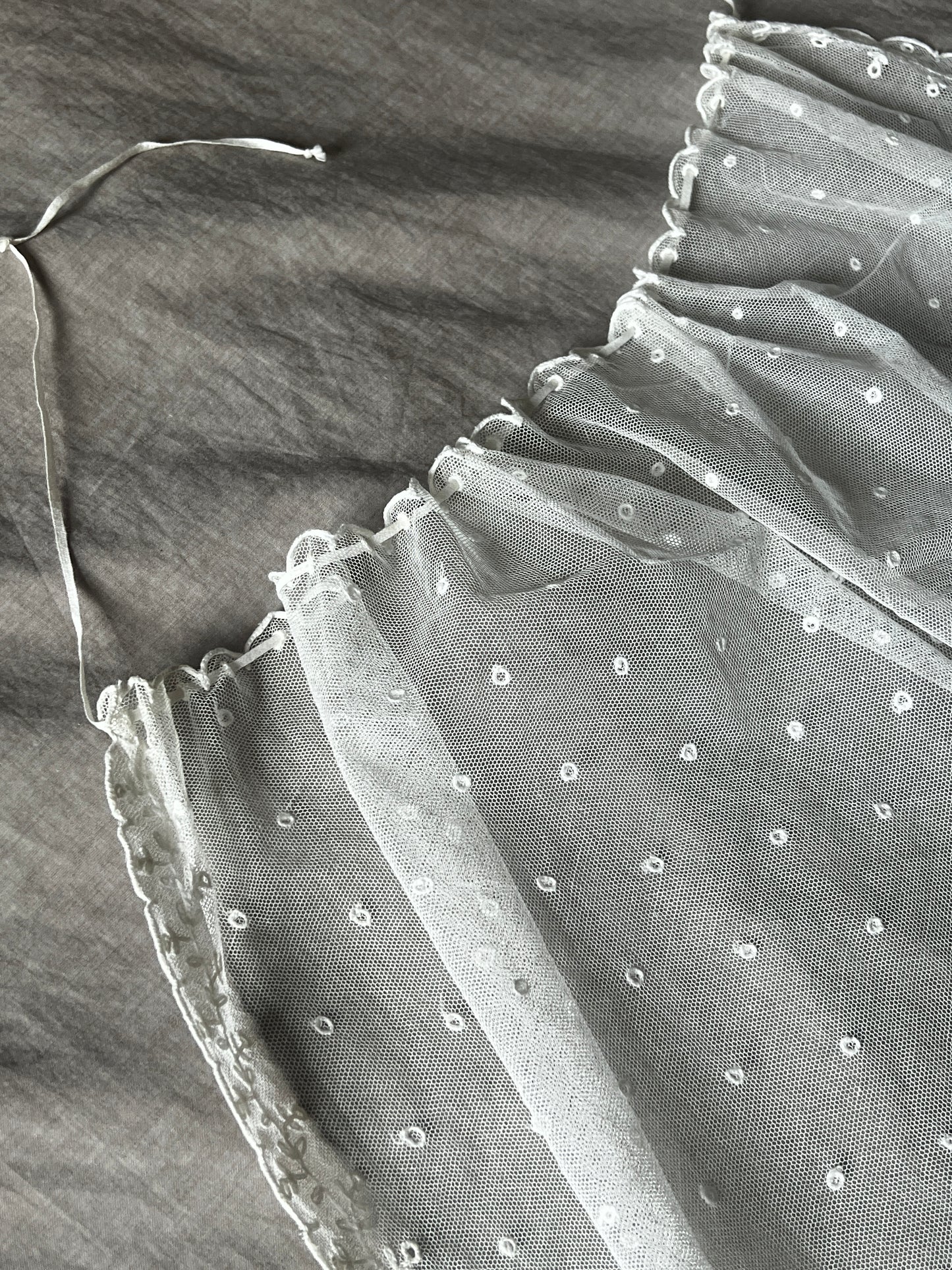 チュール刺繍レースカーテン