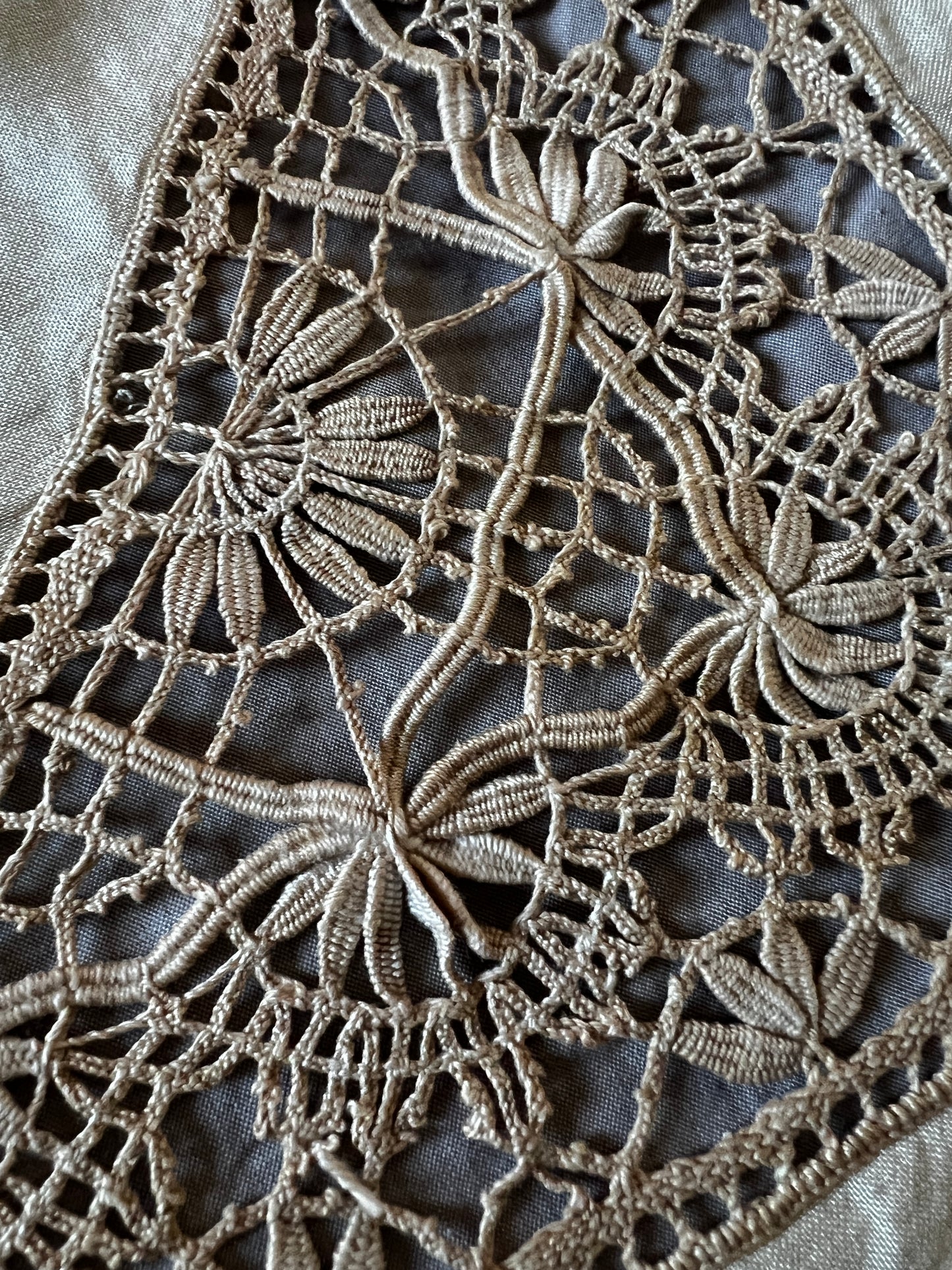 刺繍レース端布