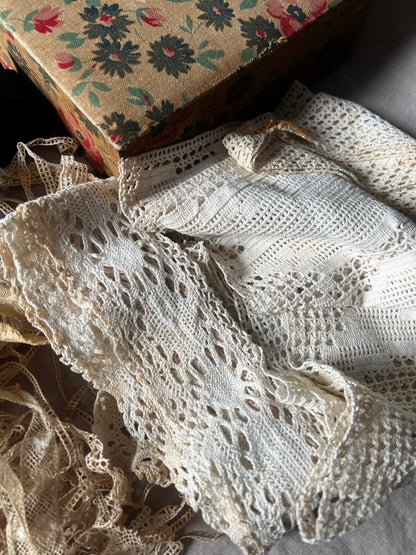 レース入りカルトナージュ箱