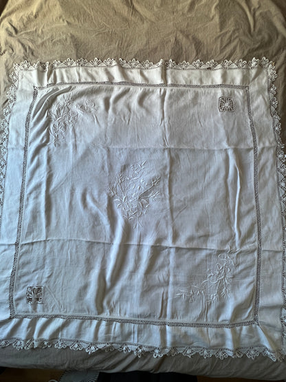 白刺繍クロス