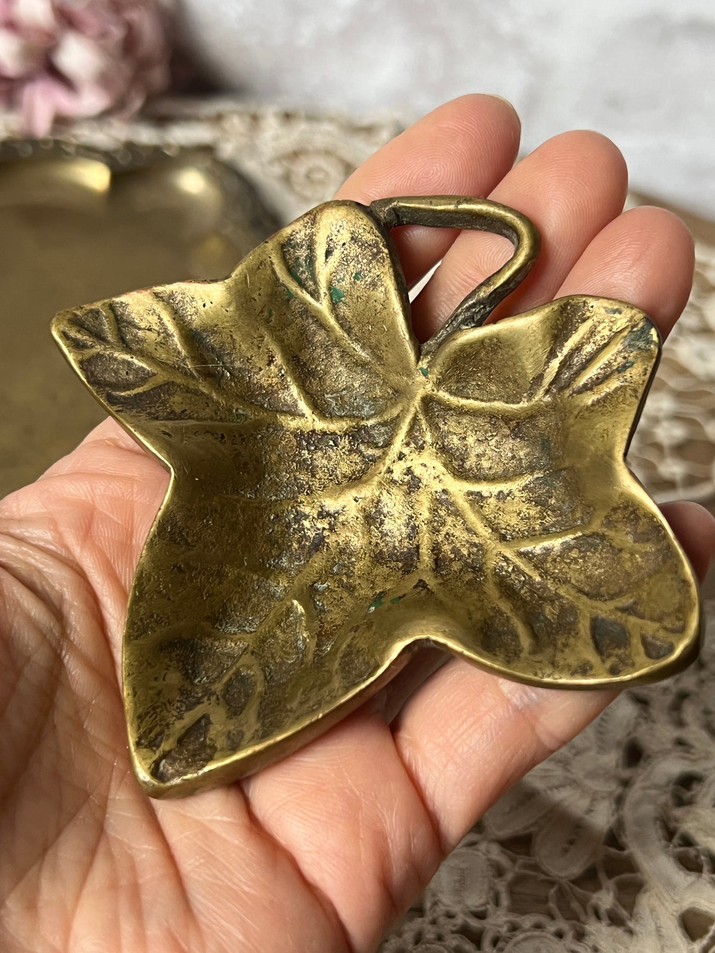 ★真鍮製トレイ（葉っぱ）