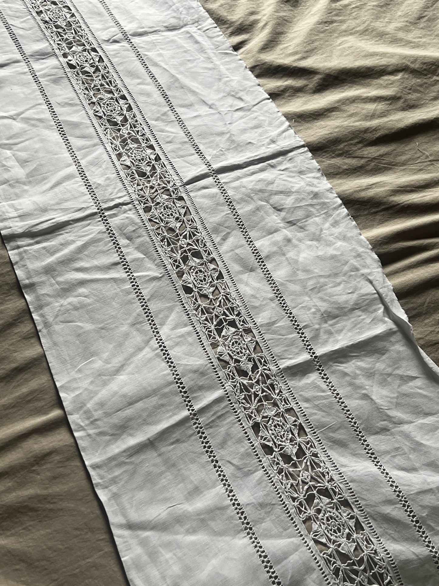 ニードルレースの端布