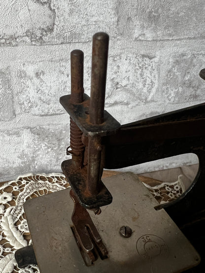 アンティークトイミシン