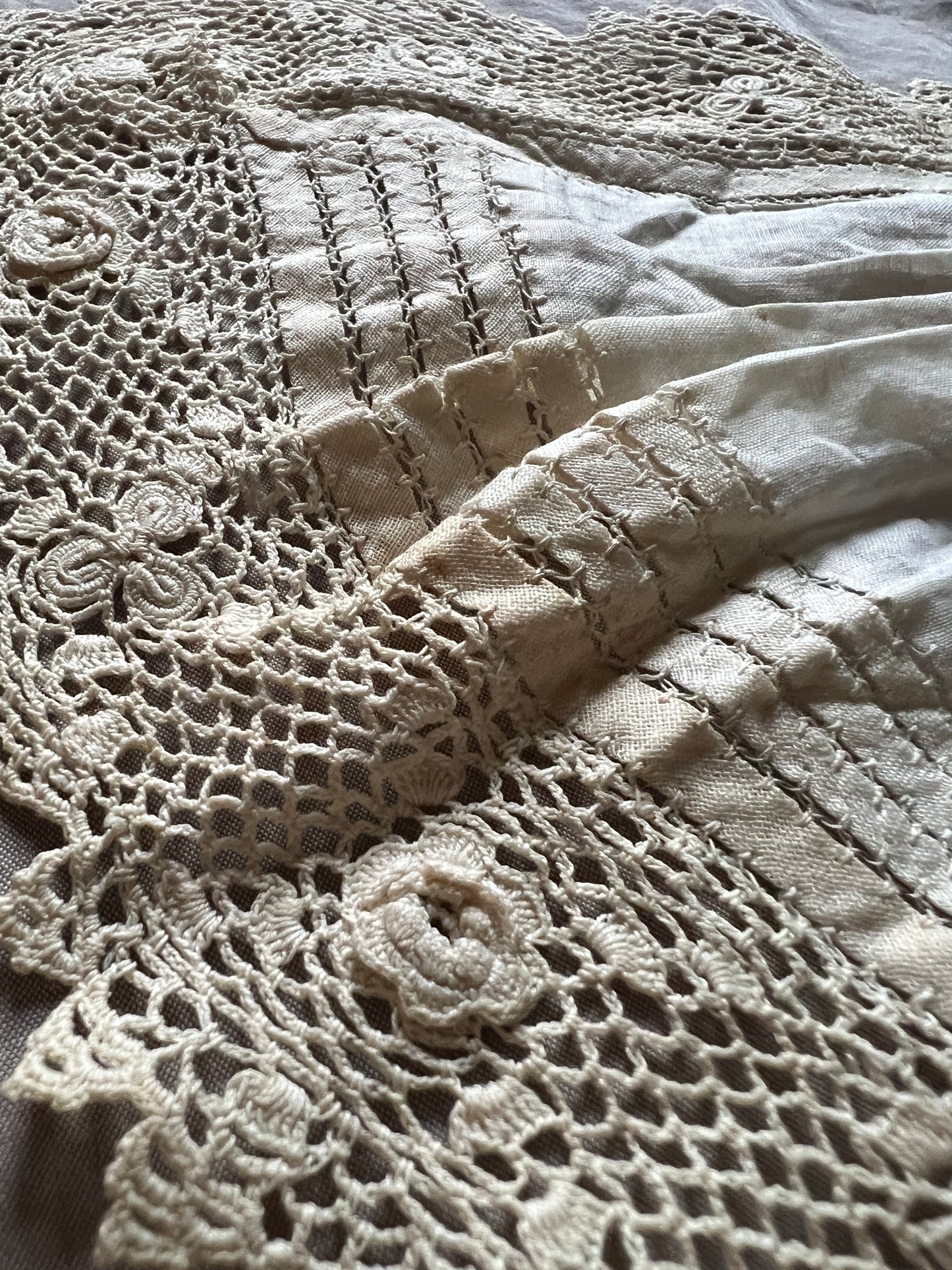 レースと刺繍の飾りパーツセット
