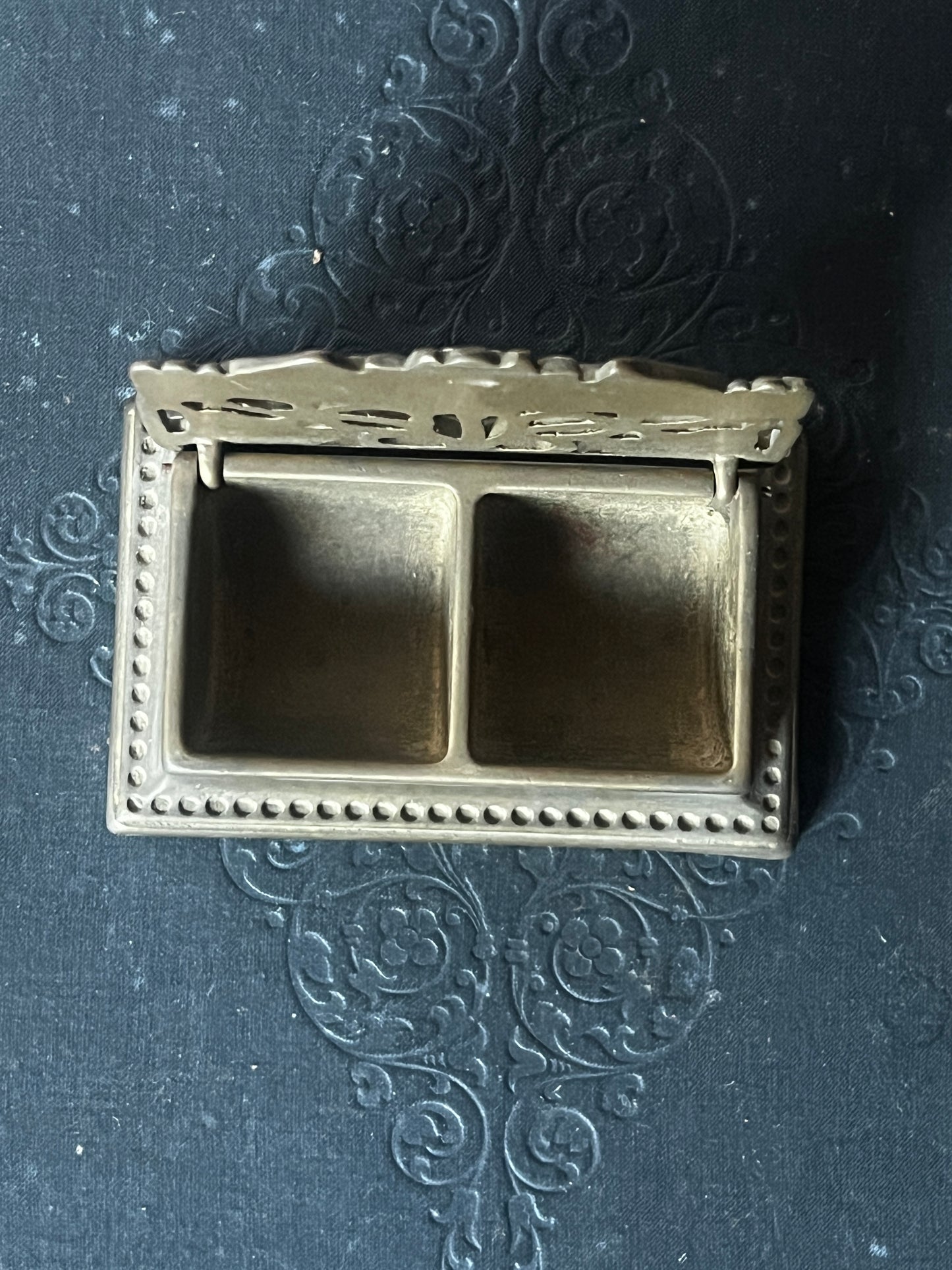 ★真鍮製切手入れ