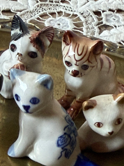 小さな陶器の猫セット
