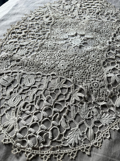 アイリッシュクロシェレース楕円形クロス