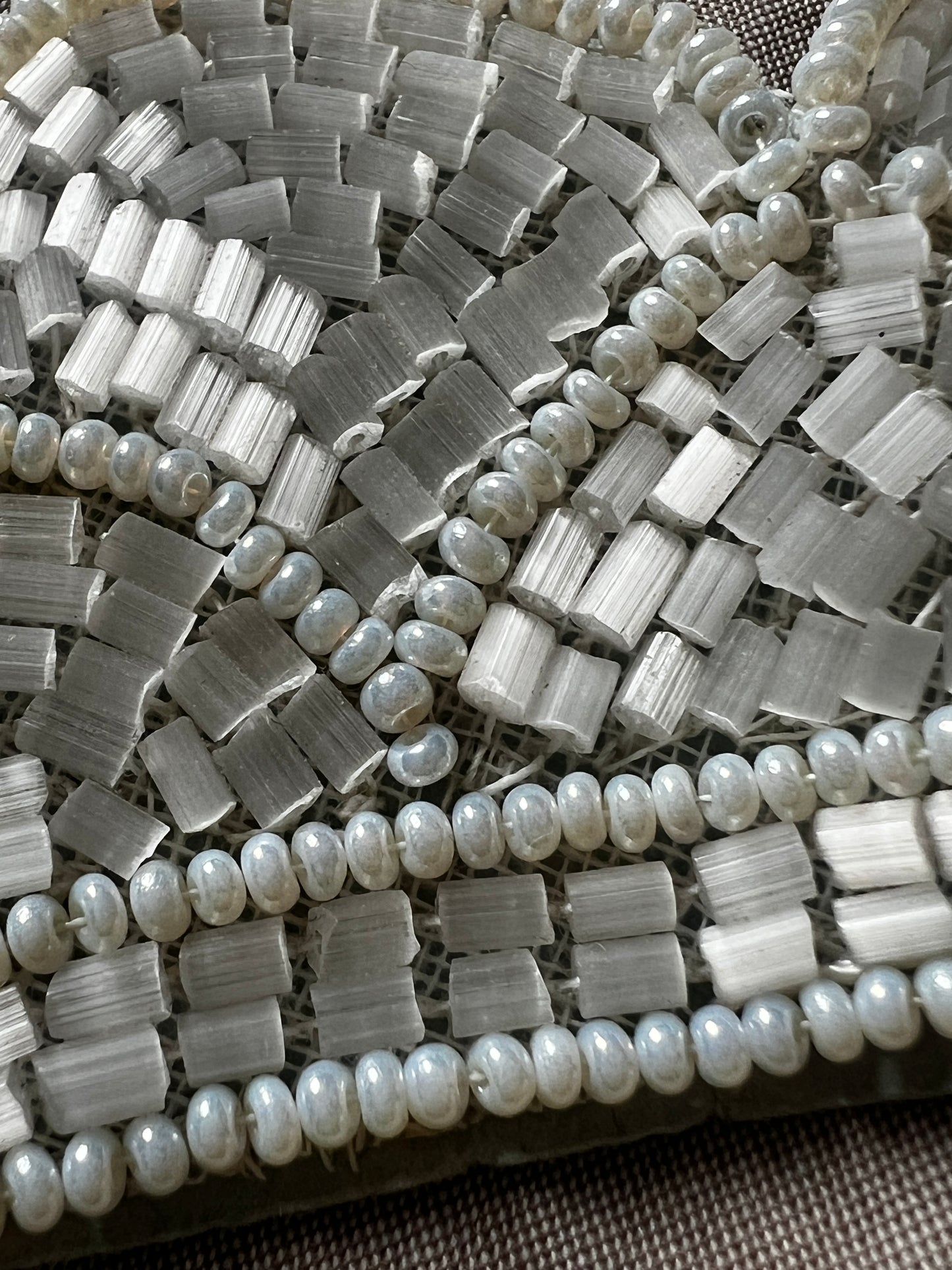 ビーズ刺繍の飾り襟(エクリュ)