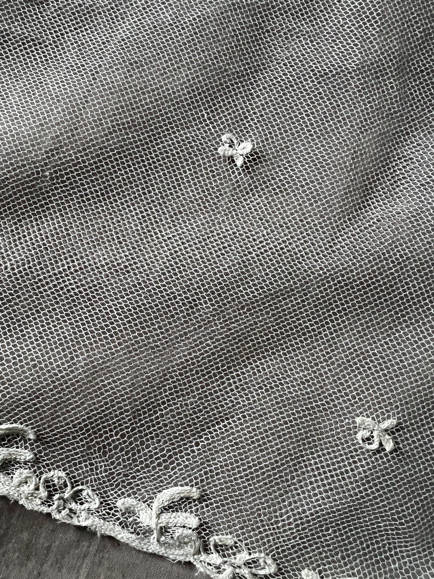 チュール刺繍レースミニヴェール