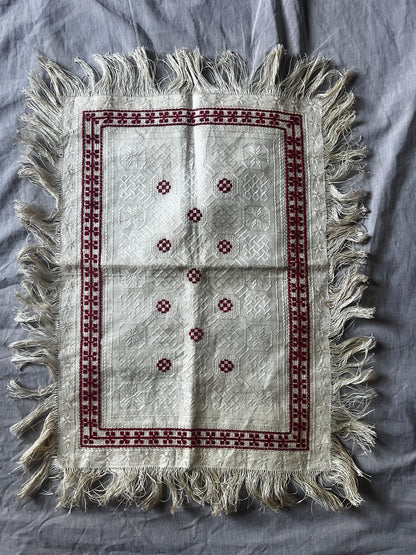 赤糸刺繍クロス